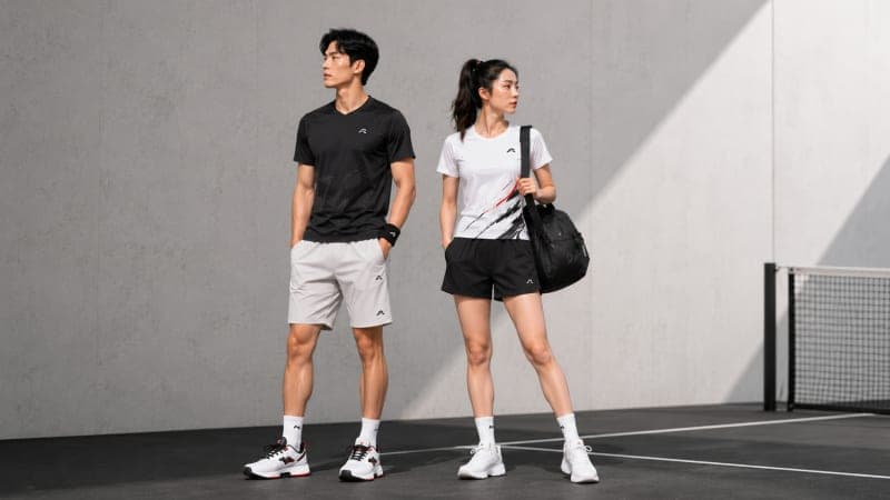 Cách mặc đồ thể thao đẹp, tôn dáng và phù hợp trong nhiều hoàn cảnh